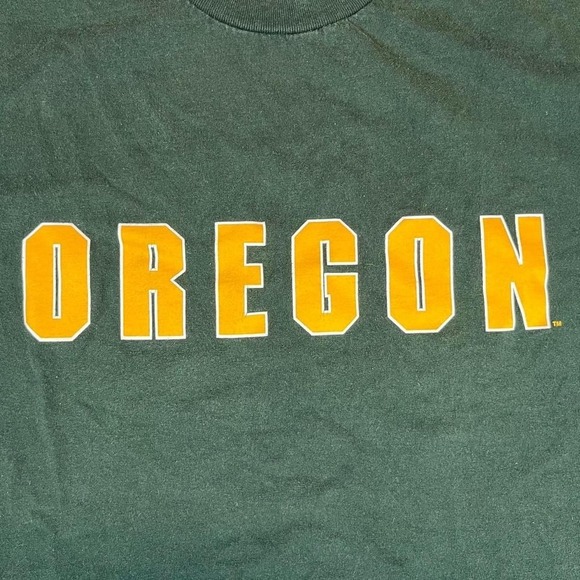 Green and yellow Oregon Ducks vintage 90s T-shirt - Picture 2 of 6